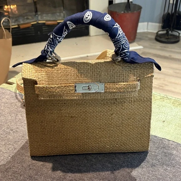 DLD Ville Mini Bandana Top Handle Bag w Strap - Picture 2 of 6